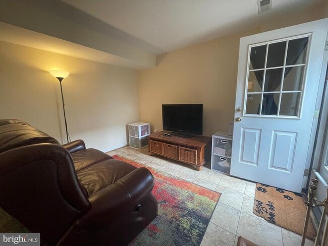 Building Photo - 14286 Glade Spring Dr