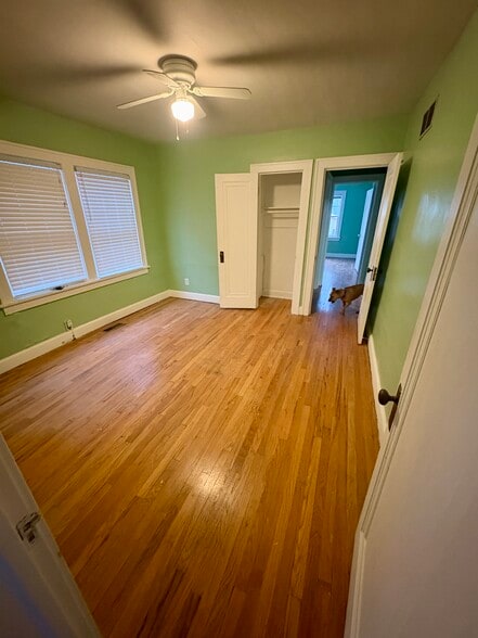 2nd bedroom/office - 3904 Charlotte St