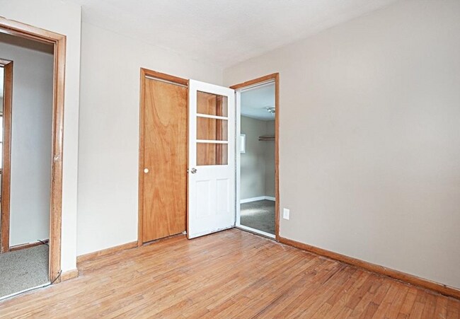 Building Photo - 4633 Warner Rd