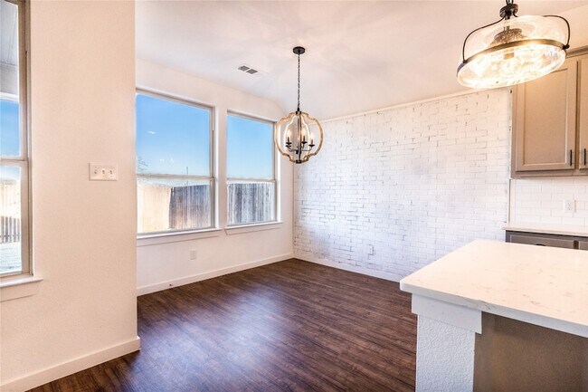 Building Photo - 1123 Bantham Wy