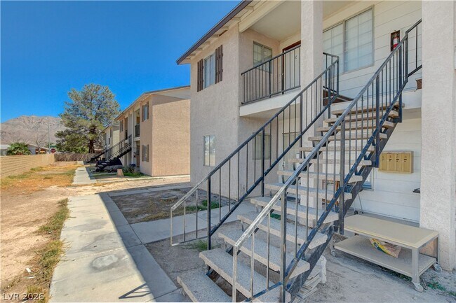 Building Photo - 5270 Carriellen Ln