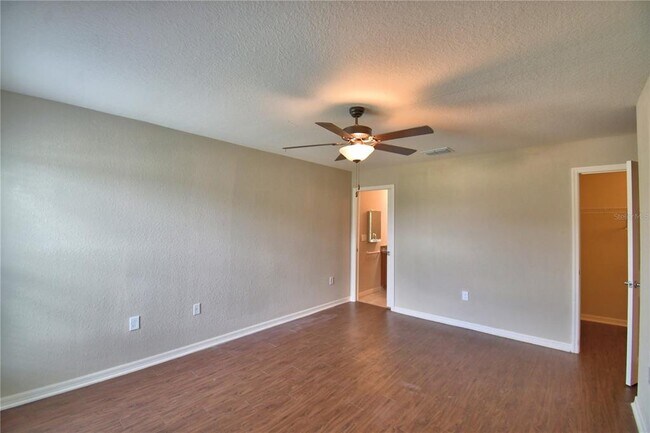 Building Photo - 605 Vittorio Dr