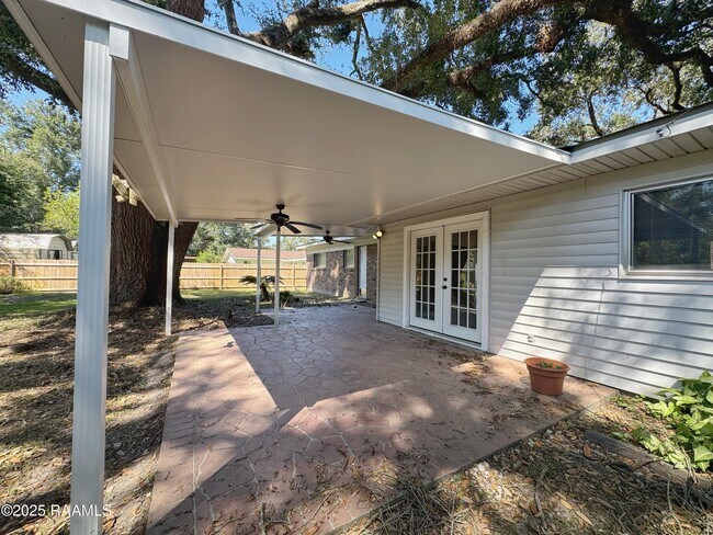 Building Photo - 216 Brentwood Blvd
