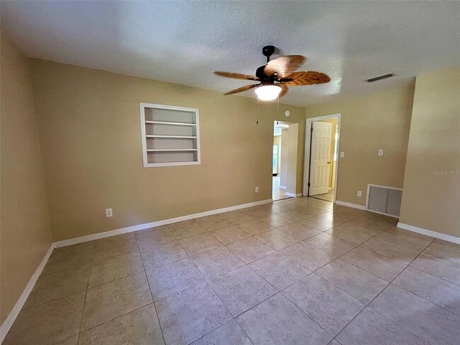 Building Photo - 1567 Brooks Ln