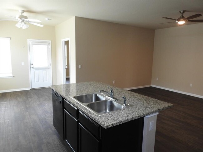 Building Photo - 1701 Atlas Rd