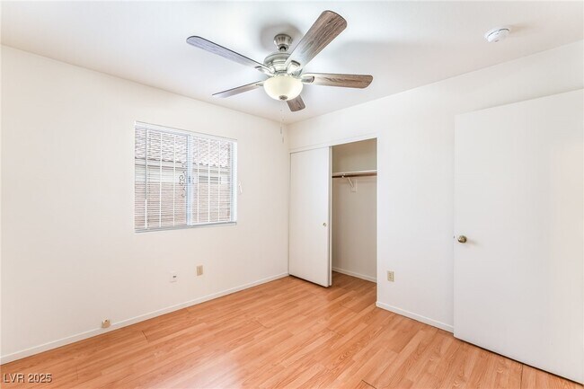 Building Photo - 5209 Velazco Ln