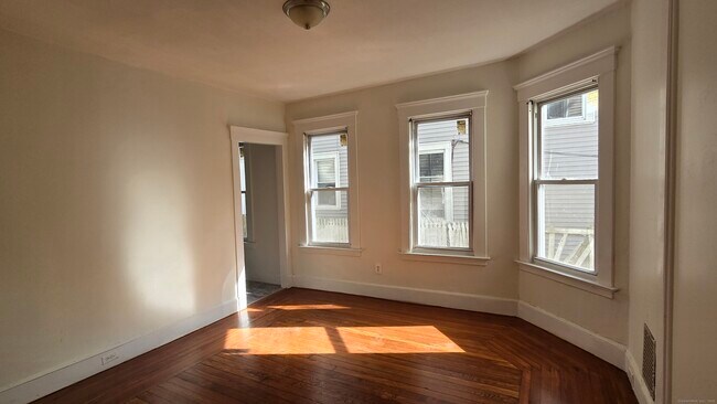 Building Photo - 47 Dickerman St