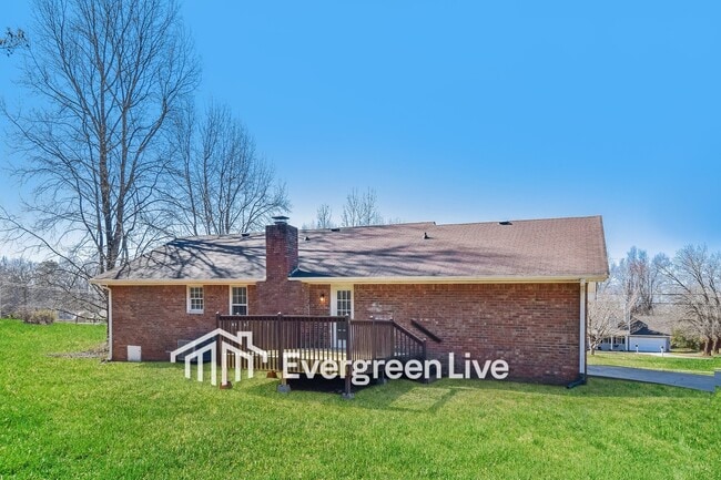 Building Photo - 195 Southmoor Cir