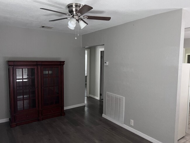 Building Photo - Wheatley Heights