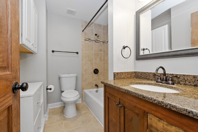 Building Photo - 433 Hackberry Rd