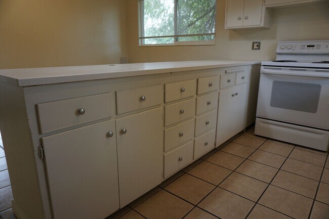Building Photo - 2564 S 700 E