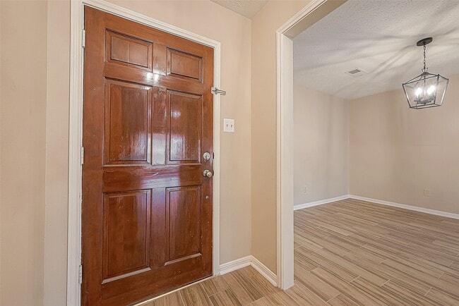 Building Photo - 22319 Rangeview Dr