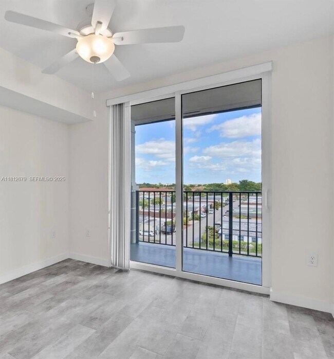 Building Photo - 400 NW 112th Ave