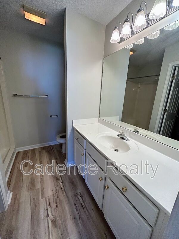 Building Photo - 4619 McClelland Dr