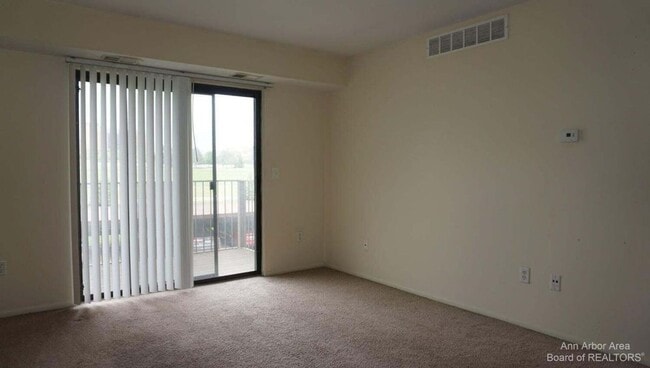 Building Photo - FOR RENT! | 2 bedroom Condo