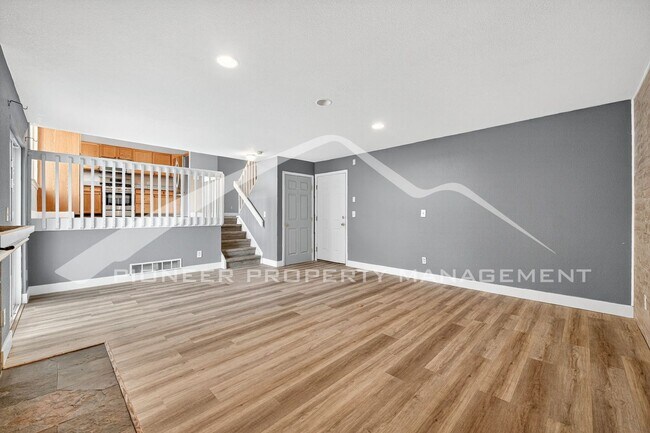 Building Photo - Spacious Home with Central AC and Gas Fireplace