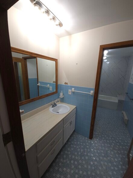 Building Photo - 3603 Waukegan Rd