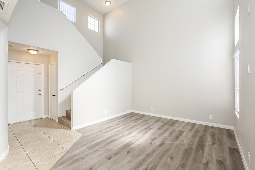 Building Photo - 7909 Rustic Canyon Ct