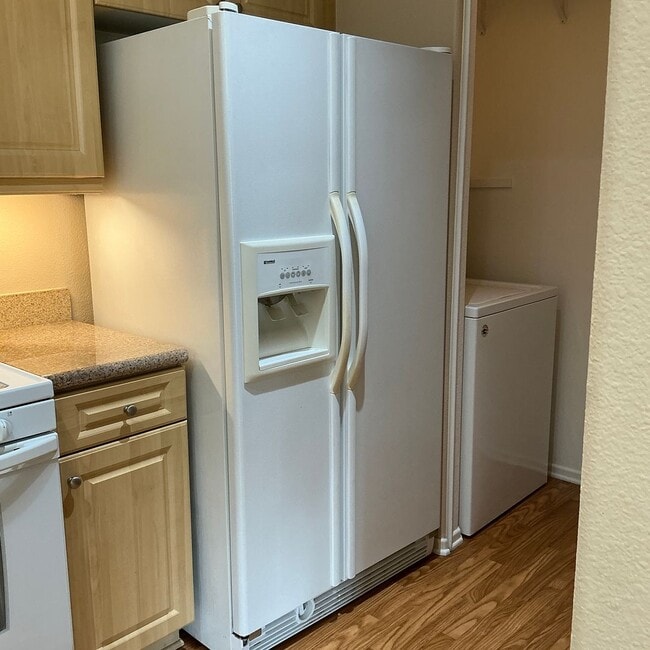 Building Photo - For Lease ~ 1 Bedroom 1 Bath 4th Floor Watermarke Condo in Irvine