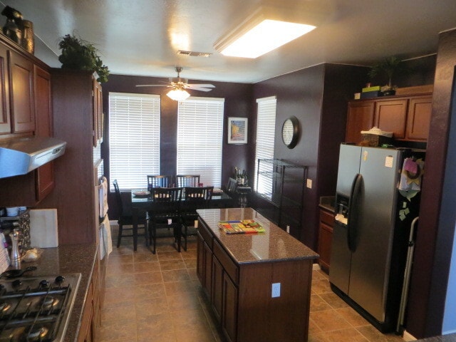 Building Photo - Clovis Gated Lafayette Sq, 2BR+Den/Loft/2....