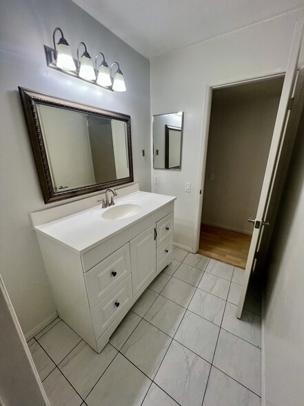 Building Photo - 4891 Collwood Blvd