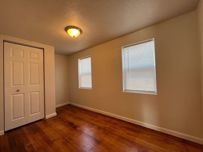 Building Photo - East Eureka! Top to bottom remodel, 2/1 house w/ garage