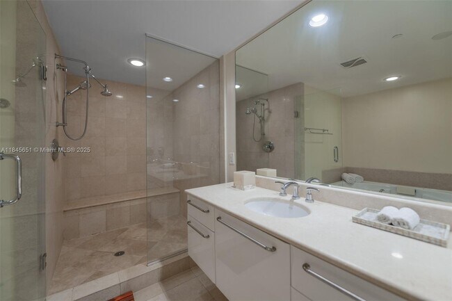 Building Photo - 3101 S Ocean Dr