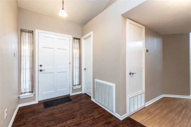 Building Photo - 561 Dove Creek Cir