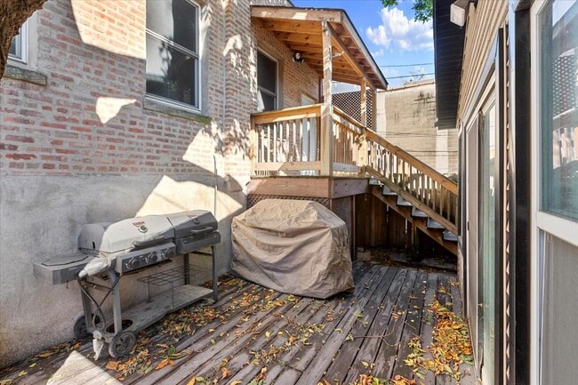 Building Photo - 2048 W 21st St