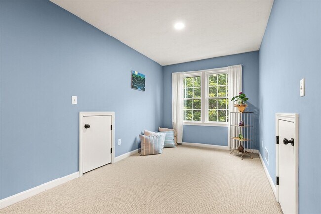 Building Photo - 119 Revere St