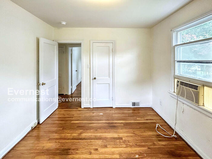 Building Photo - 4800 Cutshaw Ave