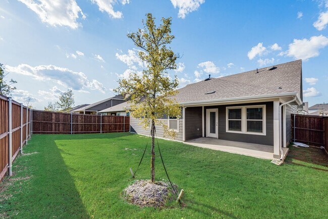 Building Photo - Beautiful 3-Bedroom Home in Aubrey ISD – Built in 2023!