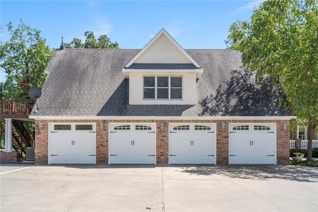 Building Photo - 14746 AR-102