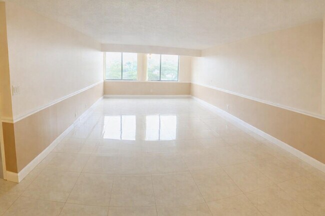 Building Photo - 8020 Hampton Blvd