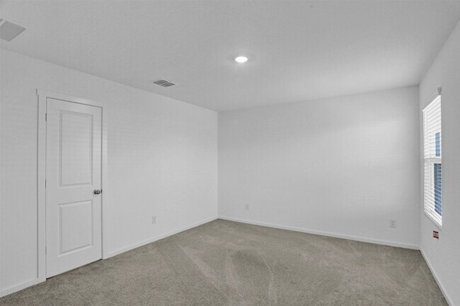 Building Photo - 2028 Sulky Ln