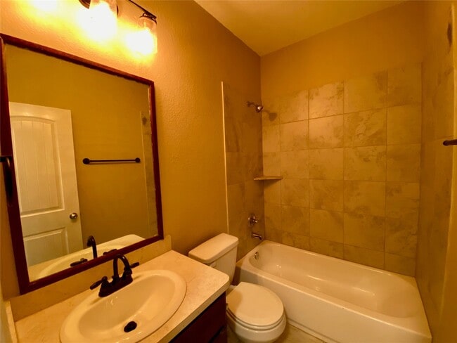 Building Photo - 15609 All Star Dr