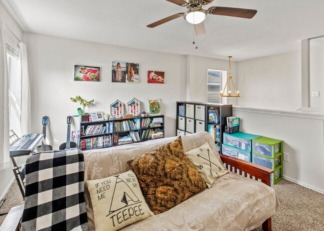 Building Photo - Charming 3-Bedroom Home in a Convenient Lo...