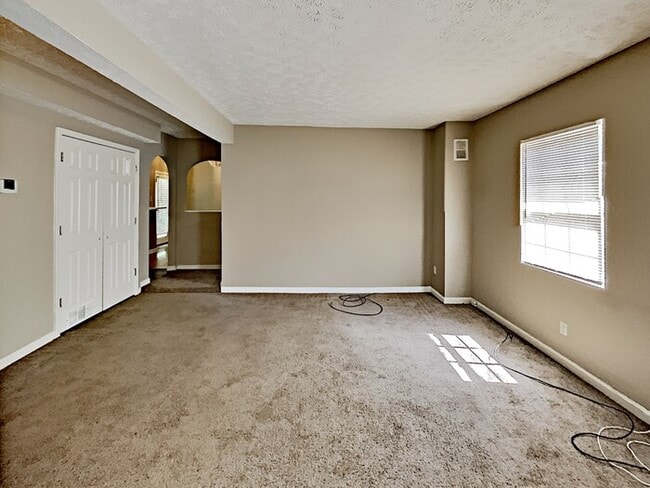 Building Photo - 6305 Beaver Creek Trail