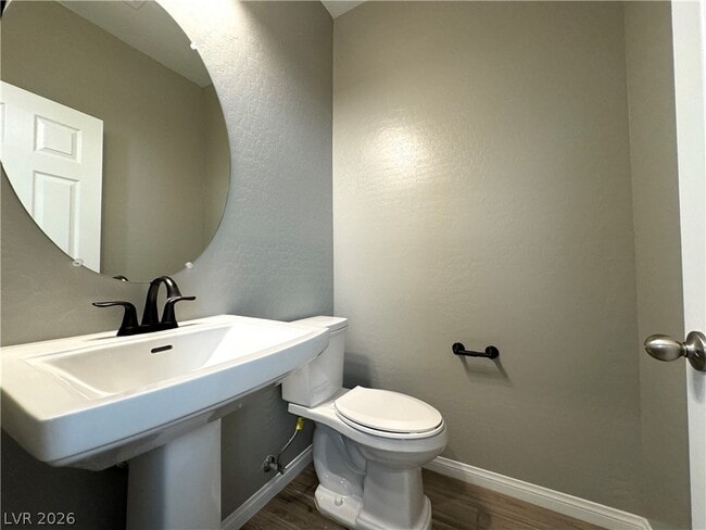 Building Photo - 12545 Skylight View St