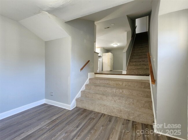 Building Photo - 153 McGill Ave NW