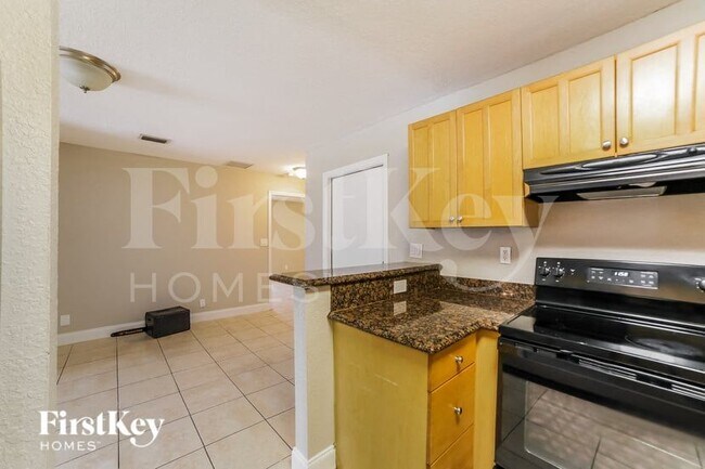 Building Photo - 341 NE 34th Ct