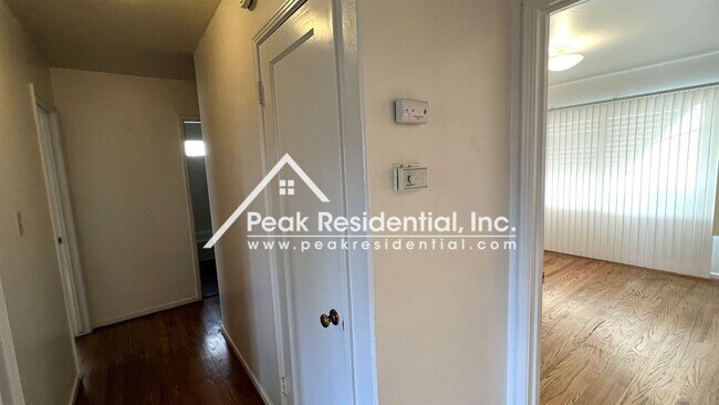 Building Photo - 3 br, 1 bath House - 2373 Anita Ave