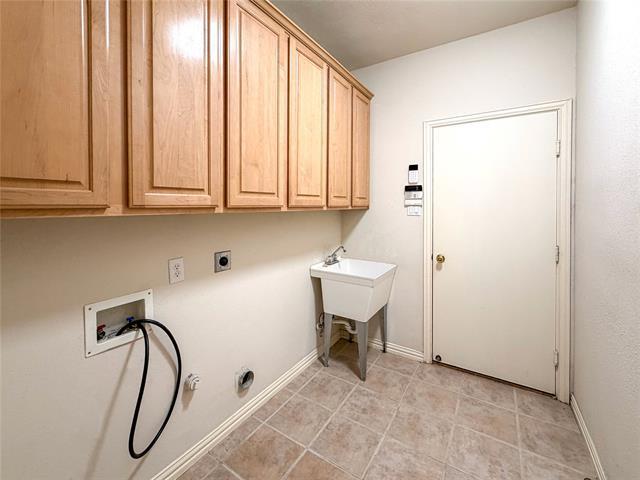 Building Photo - 2416 Geiberger Dr