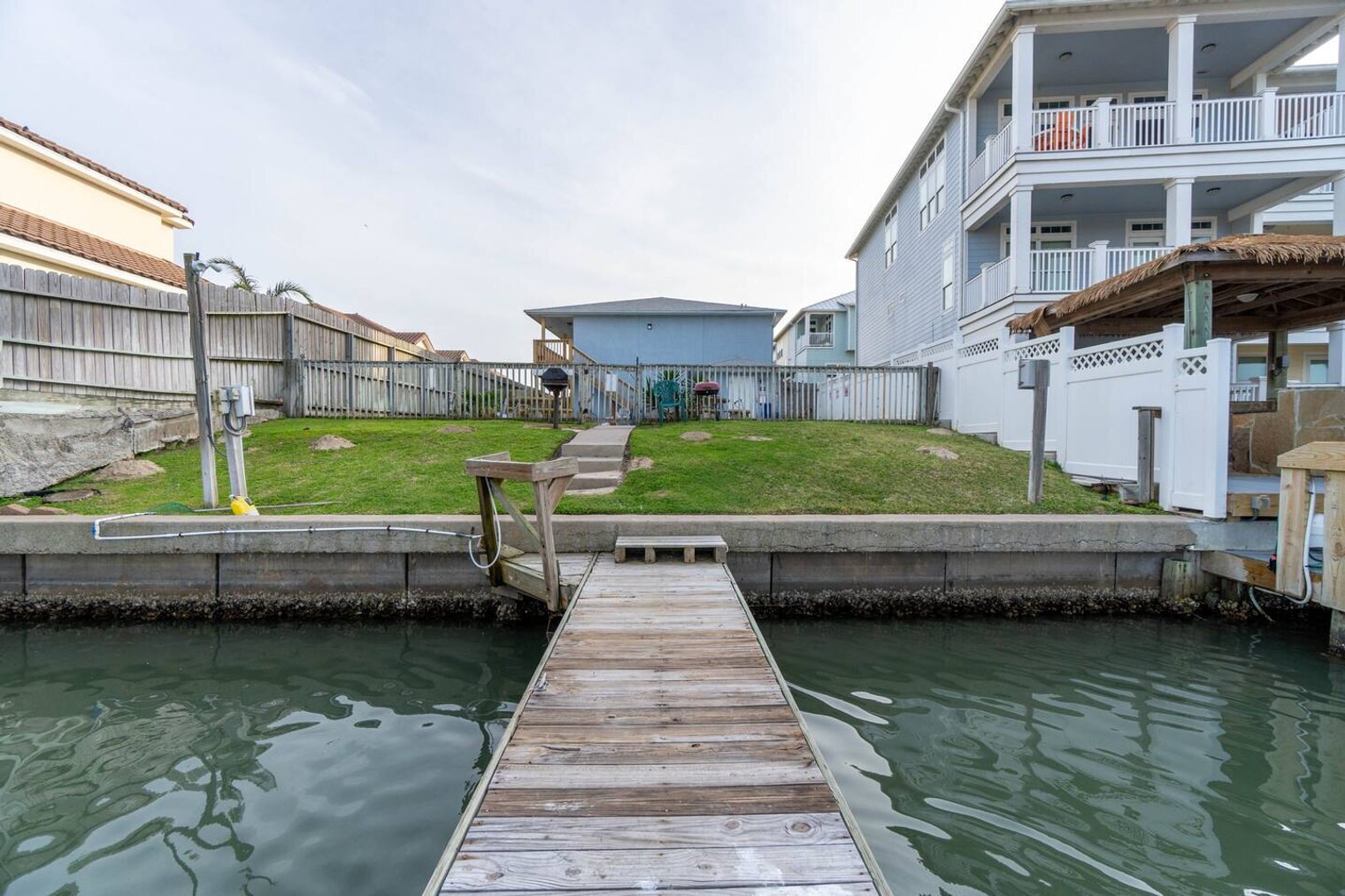 Building Photo - 14898 Granada Dr