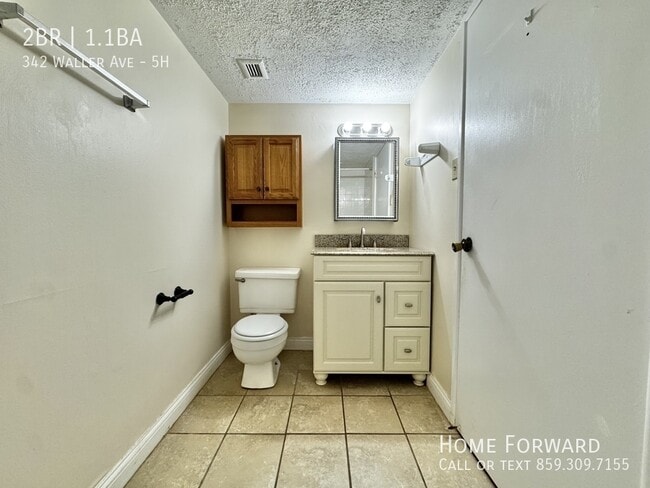 Building Photo - 342 Waller Ave