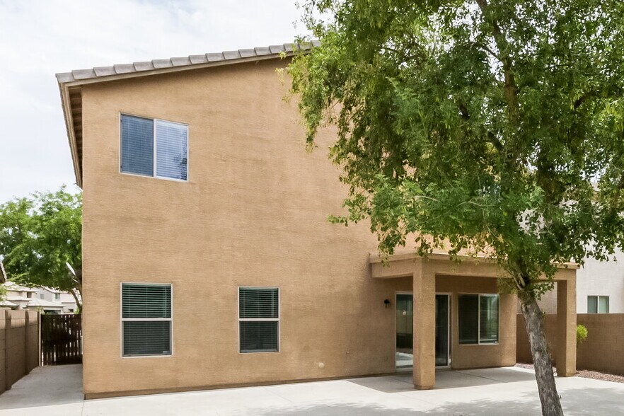 Building Photo - 41538 N Salix Dr