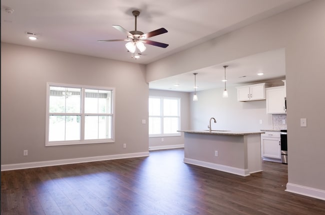Building Photo - 480 Ayden Ln