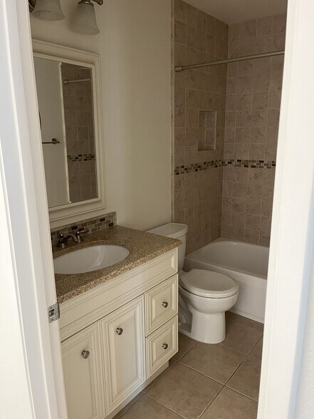 Building Photo - 3636 Ruette de Ville