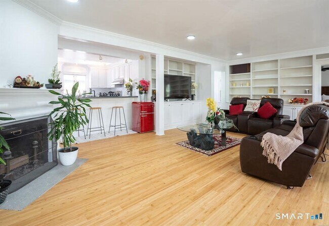 Building Photo - 1 Harmony St