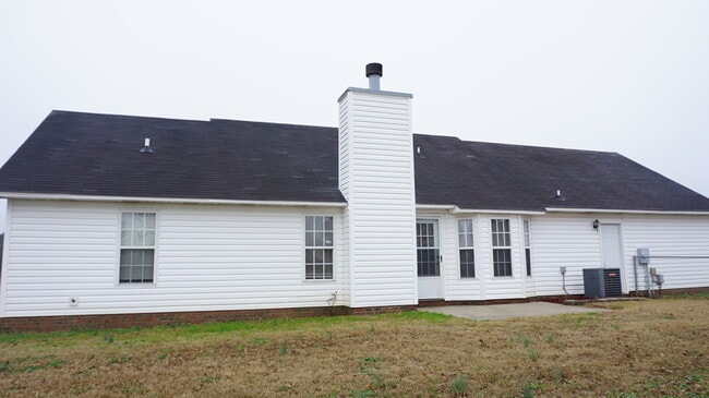 Building Photo - 102 Stoneledge Rd